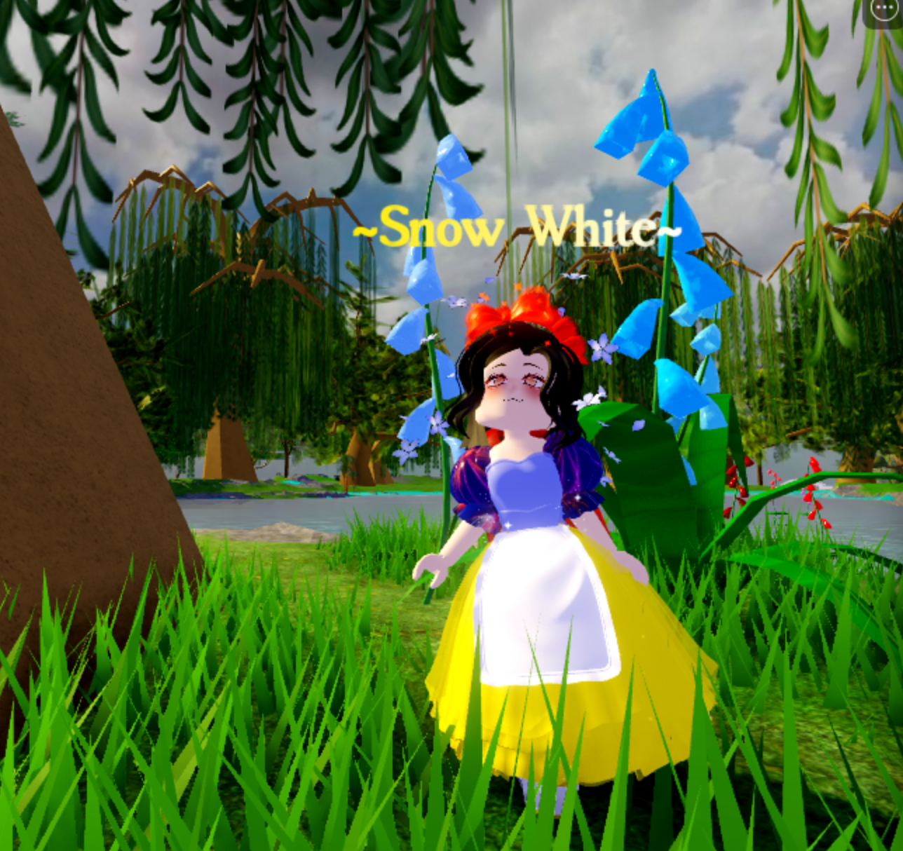 Snow White Cosplay Fandom - cinderella roblox royale high