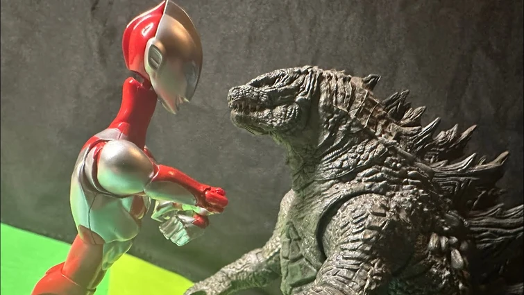 TITANUS GOJIRA VS (KEN SATO) ULTRAMAN PART 1
