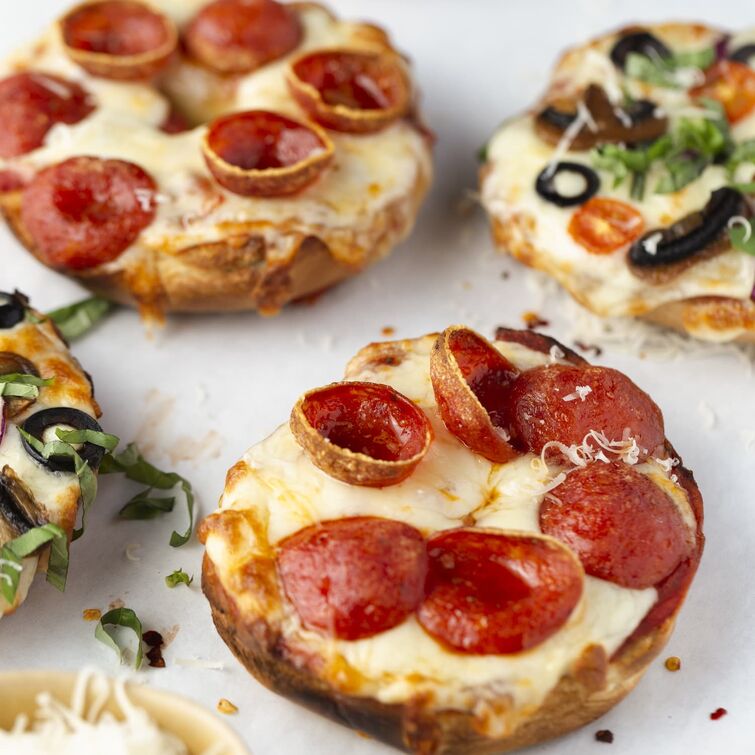 PIZZA BAGELS!!!! | Fandom