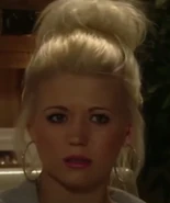 Lola Pearce (2013)