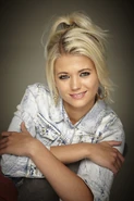 Lola Pearce (2013)