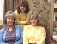 Michelle with Lou Beale and Pauline Fowler (1985)