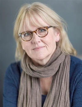 Joanna hole