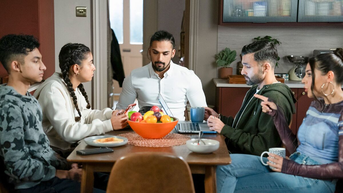 Episode 7044 (6 January 2025) EastEnders Wiki Fandom