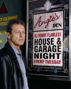 2e4e6a0c0341b2b7c7d6999c8dba65be.jpg (471 KB) Den Watts (2003)