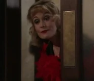 Susie coming out to perform in The Queen Vic (13 April 1995)