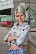 Lola Pearce (2011)