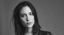 B&W