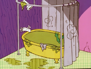 The bathtub in Ed's bathroom.