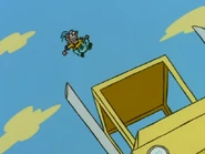 Vlcsnap-2017-02-20-15h38m53s832.png (211 KB) Eddy falling onto the steamroller's roof.