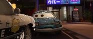 Petey Pacer quedo arrestado por un oficial