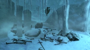 Imagen del esqueleto colgando del techo de la cueva de la Costa Lúgubre en The Elder Scrolls V: Skyrim.