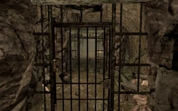 Puerta de una celda.