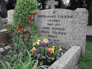 Beren luthien tumba tolkien