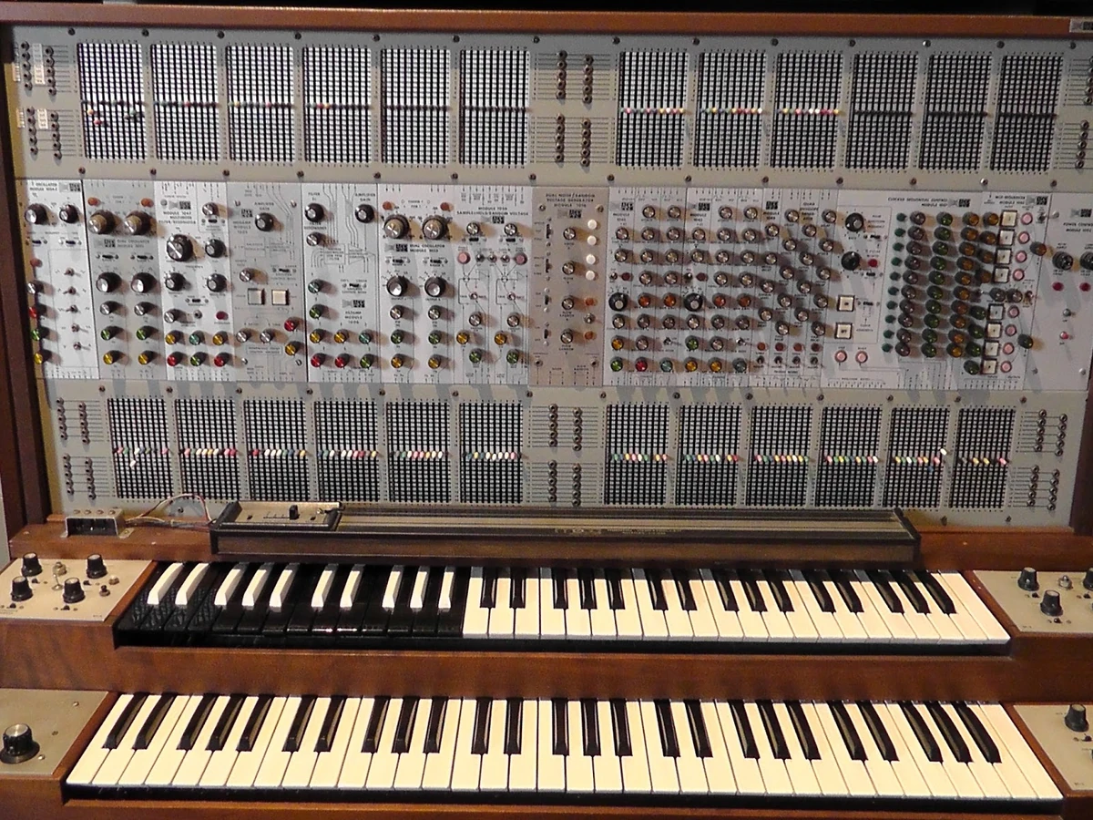 2500 Electronic Music Wiki Fandom