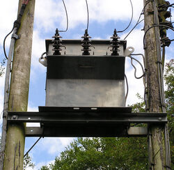 PoleMountTransformer02