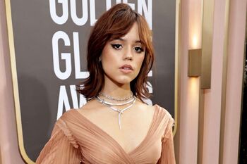 Jenna-ortega-2023-golden-globes