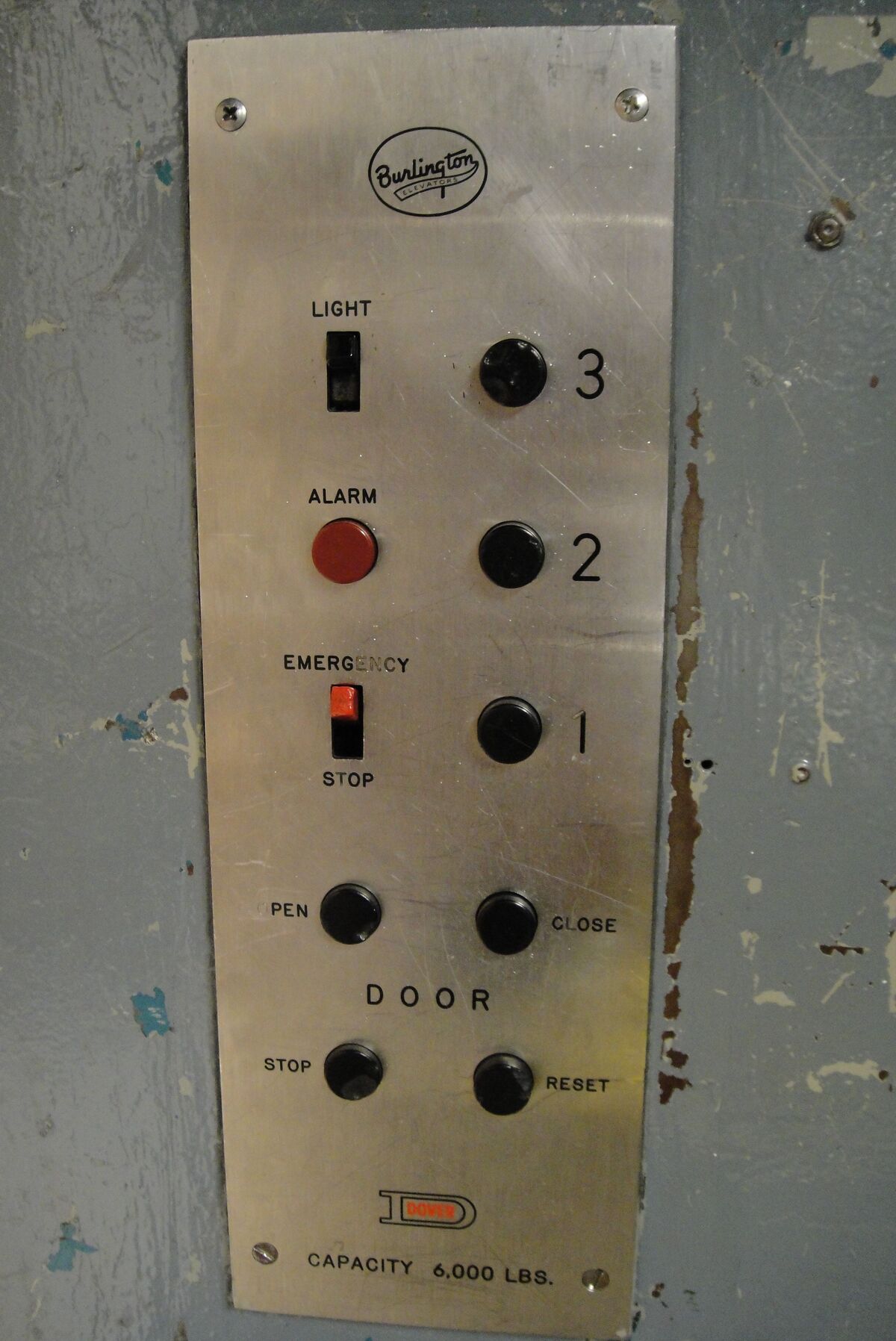 Elevator wiki. Станция управления лифтом Сул. Телефон в лифте. Old Elevator buttons. RPG Elevator Wiki.