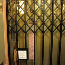 Elevator Door Types Elevator Wiki Fandom - old the elevator classic roblox