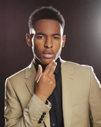 Adam Nourou PS 04.jpg (160 KB)