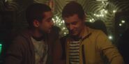 Omar and Ander in a gay bar S01E05