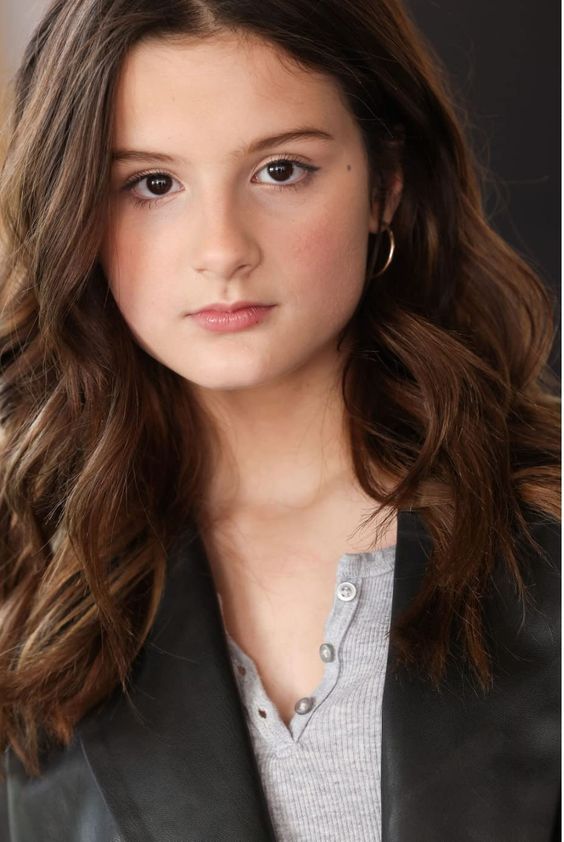 mackenzie ziegler 2022 headshot