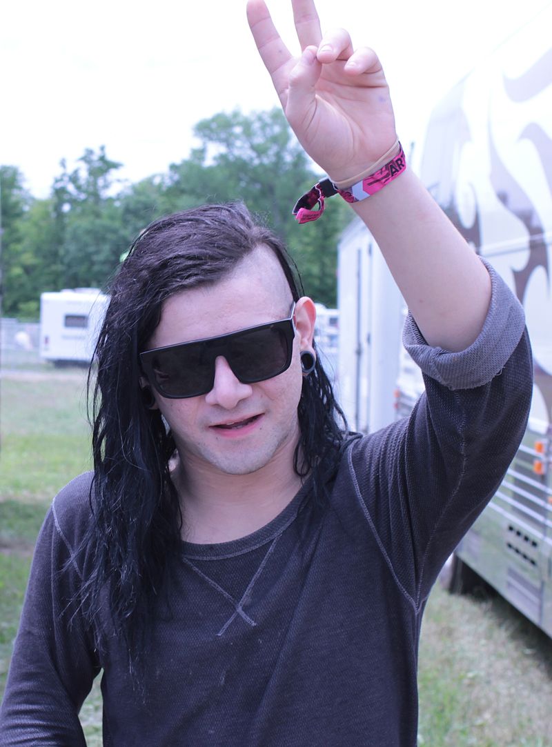 Girlfriend skrillex Skrillex Height,