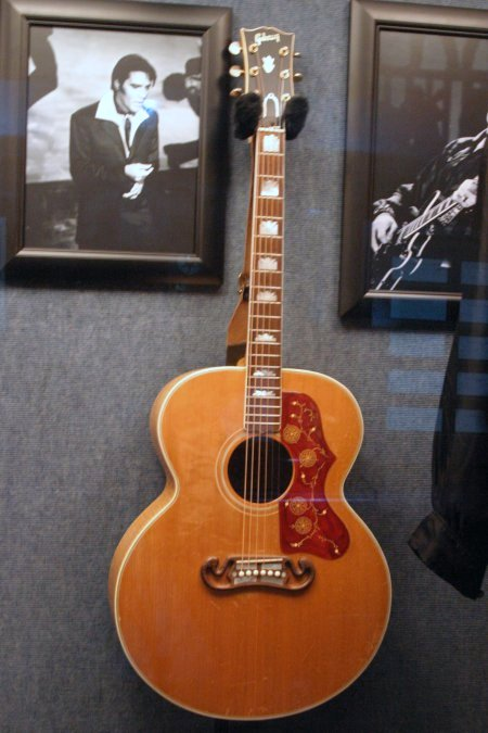 Gibson j-200 エルビス　限定モデル Gibson 【USED】Elvis Presley J-200【1996年製】【世界250本