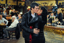 Soaps-emmerdale-cain-moira-new-year-kiss