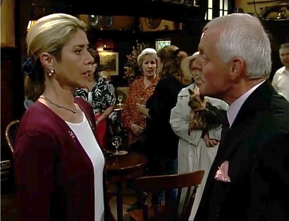 Episode 2974 (3rd August 2001) Emmerdale Wiki Fandom