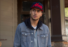 Derek Jones (Quincy Brown)