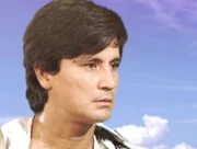 Raquim bidding his daughter farewell.