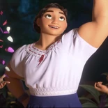 Luisa posing.jpg (180 KB)