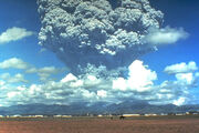 Pinatubo91eruption plume