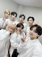 ENHYPEN November 29, 2021.jpeg (1.51 MB) Twitter November 29, 2021