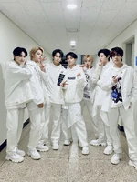 ENHYPEN November 19, 2021 (1).jpeg (533 KB) Twitter November 19, 2021