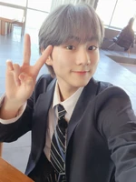Jungwon Weverse 220906 (3).jpeg (310 KB) Weverse September 6, 2022