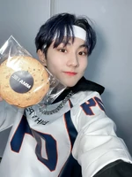 Jungwon-Twitter-Update-211204-4.jpg (442 KB) Twitter December 4, 2021