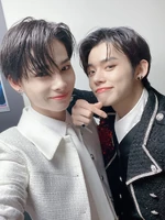 Twitter December 18, 2021 (with Yeonjun from TXT)