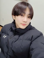 Jungwon-Weverse-Update-211123-2.jpg (417 KB) Weverse November 23, 2021