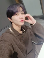 Jungwon-Weverse-Update-220302-5.jpg (521 KB) Weverse March 2, 2022
