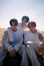 Dimension dilema concept photo ODYSSEUS jungwon hoon sunoo 2.jpg (613 KB) DIMENSION : DILEMMA #20 ODYSSEUS ver. (with Sunghoon and Jungwon)
