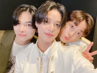 Twitter September 4, 2022 (with K & TAKI from &TEAM)