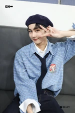 Jungwon weverse update 210404 2.jpg (841 KB) Weverse April 4, 2021