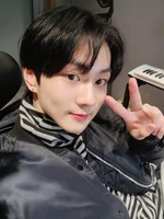 Jungwon Weverse 220429 (2).jpeg (335 KB) Weverse April 29, 2022