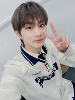 Jungwon Weverse 220805 (3).jpeg (230 KB) Weverse August 5, 2022