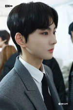 Jungwon weverse update 210312 6.jpg (525 KB) Weverse March 12, 2021