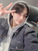 Jungwon Weverse November 6, 2021.jpeg (548 KB) Weverse November 6, 2021