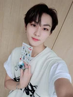 Jungwon Twitter 220807 (1).jpeg (303 KB) Twitter August 7, 2022