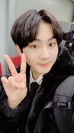 Jungwon weverse update 210116 1.jpg (416 KB) Weverse January 16, 2021